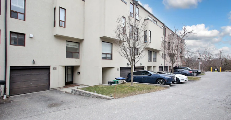 6-24 Reid Drive, Mississauga, ON, L5M 2A6 - 2