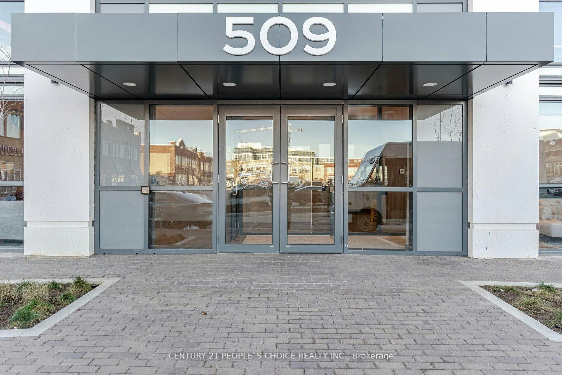 711-509 Dundas Street W, Oakville, ON, L6M 4M2 - 2