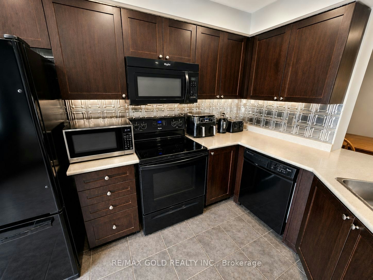 1061 Nadalin Heights, Milton, ON, L9T 8H3 - 10