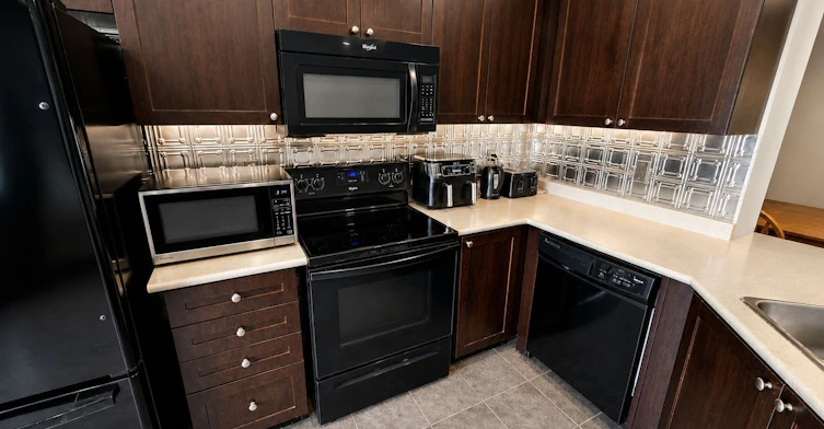 1061 Nadalin Heights, Milton, ON, L9T 8H3 - 10