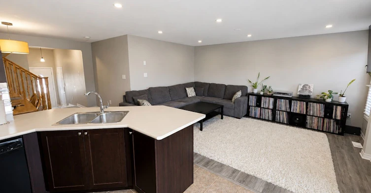 1061 Nadalin Heights, Milton, ON, L9T 8H3 - 8