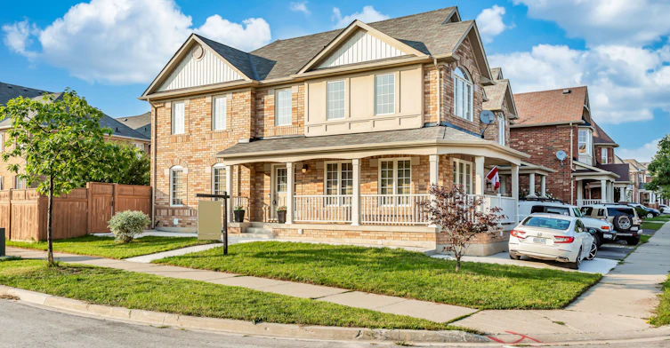 689 Ambroise Crescent N, Milton, ON, L9T 0M4 - 3