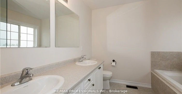 650 Murray Meadows Place, Milton, ON, L9T 8L7 - 12