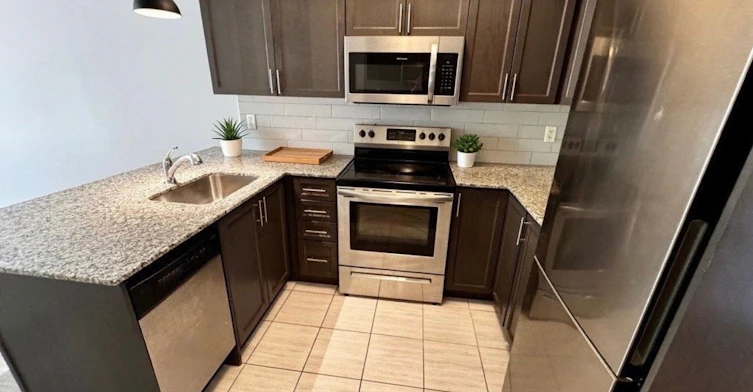 62-28 Fieldway Road, Toronto, ON, M8Z 0E3 - 4