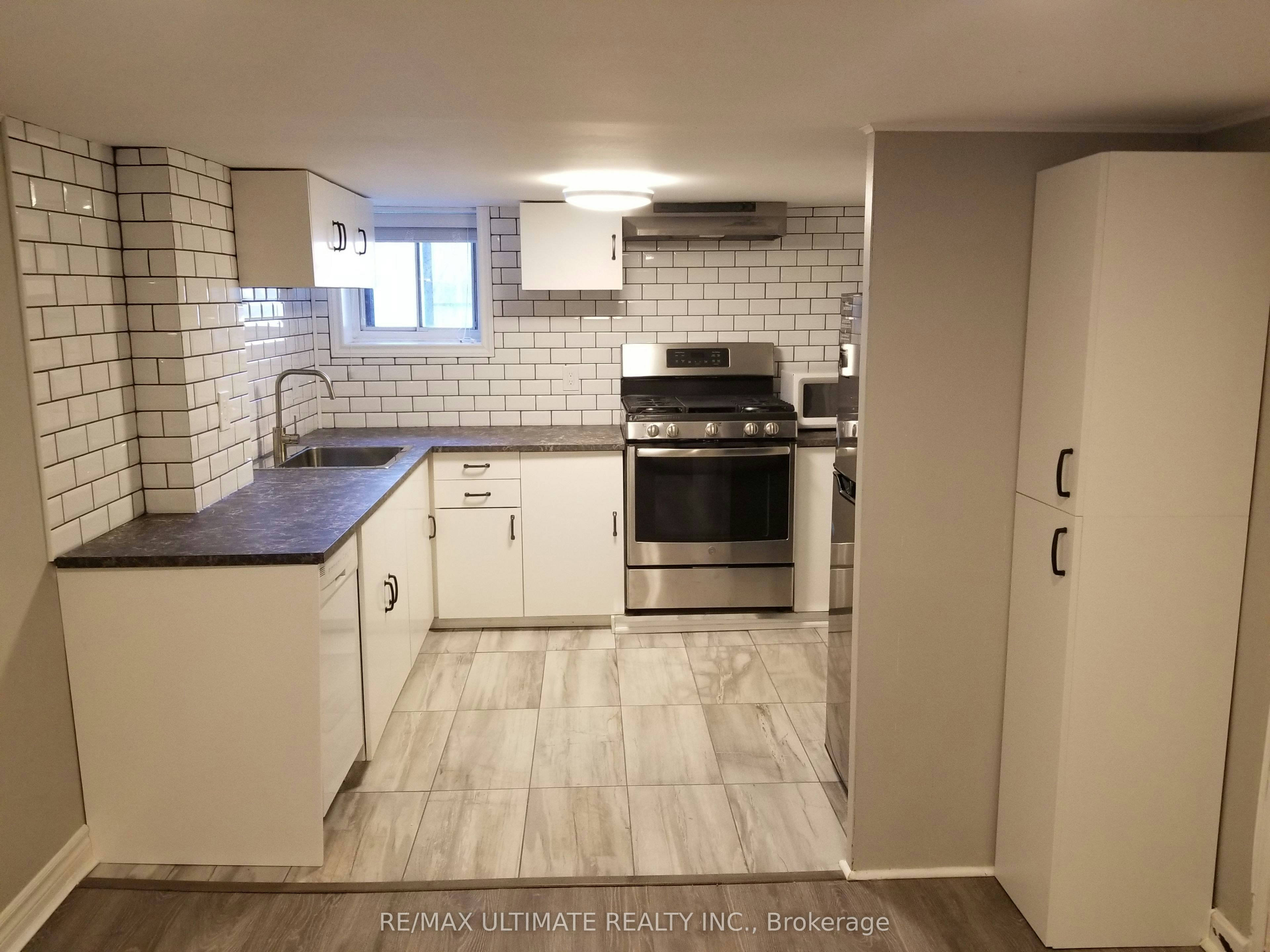 Lower-1133 Dufferin Street, Toronto, ON, M6H 4B7 - 3