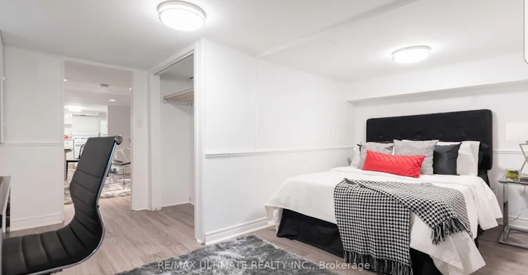 Lower-1133 Dufferin Street, Toronto, ON, M6H 4B7 - 5
