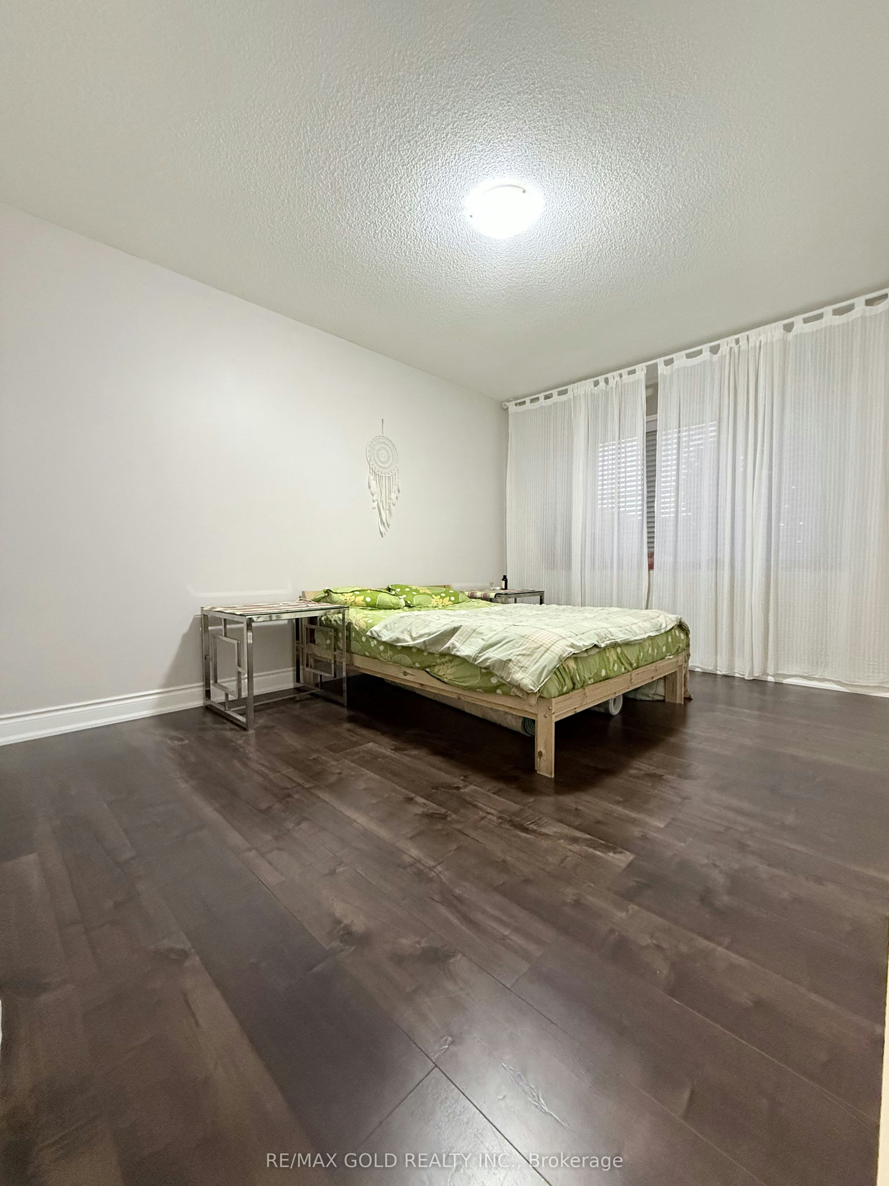 24 Junction Crescent, Brampton, ON, L7A 2G6 - 10