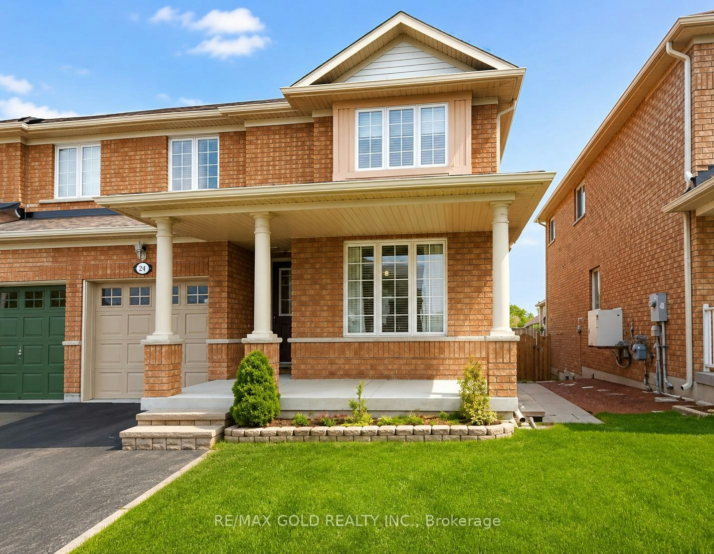 24 Junction Crescent, Brampton, ON, L7A 2G6