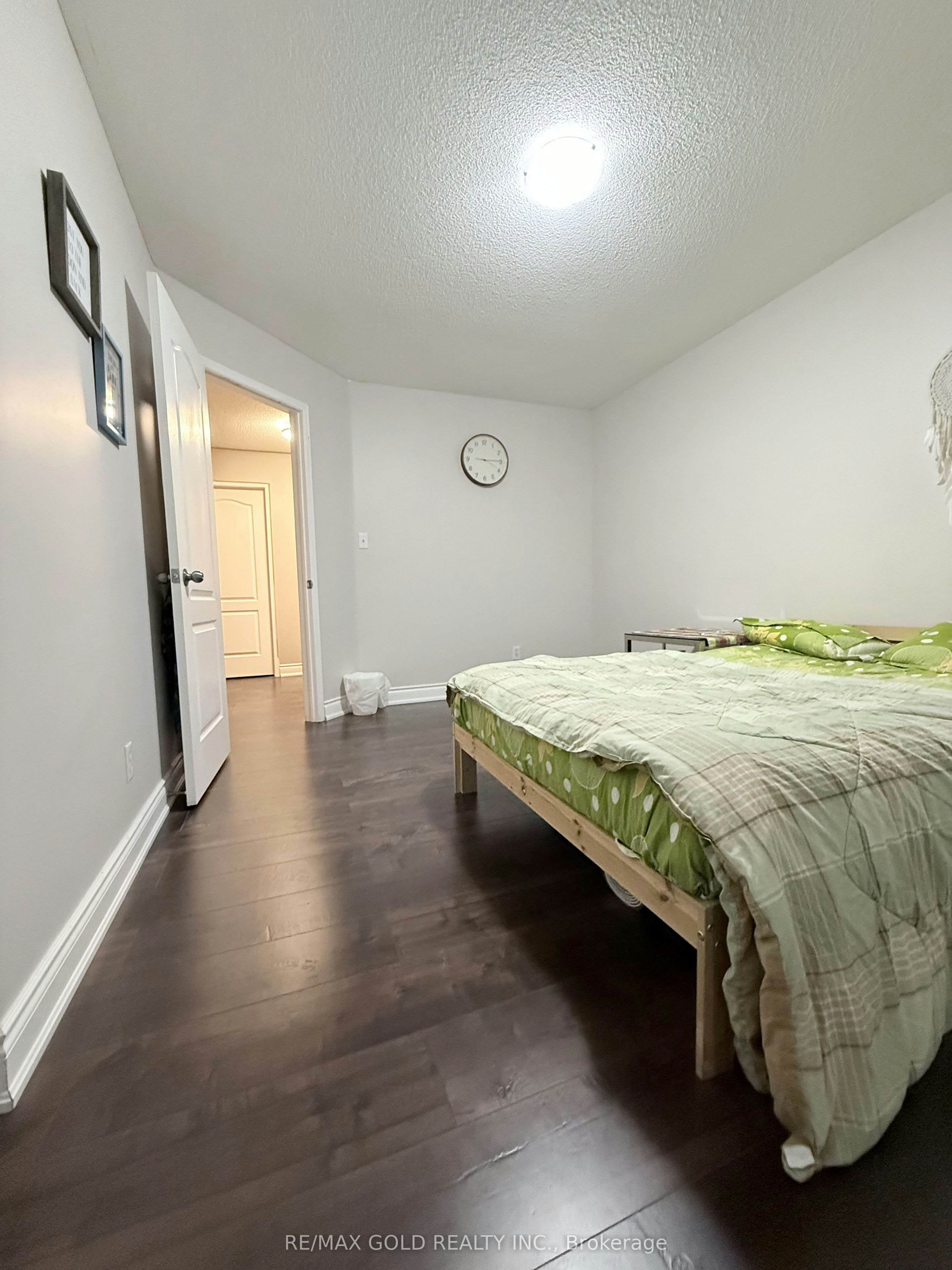 24 Junction Crescent, Brampton, ON, L7A 2G6 - 12