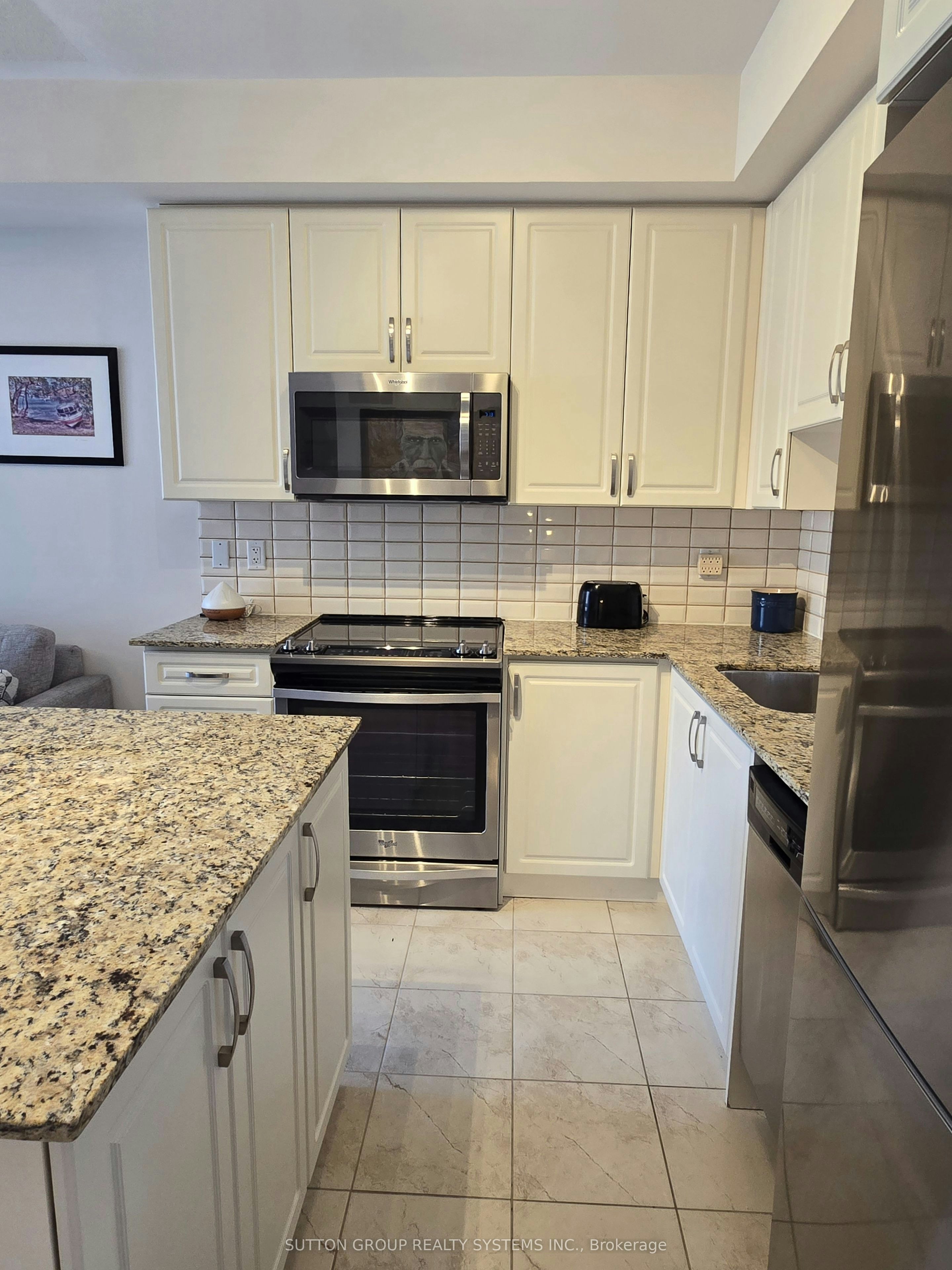 126-34 Fieldway Road, Toronto, ON, M8Z 0E3 - 5