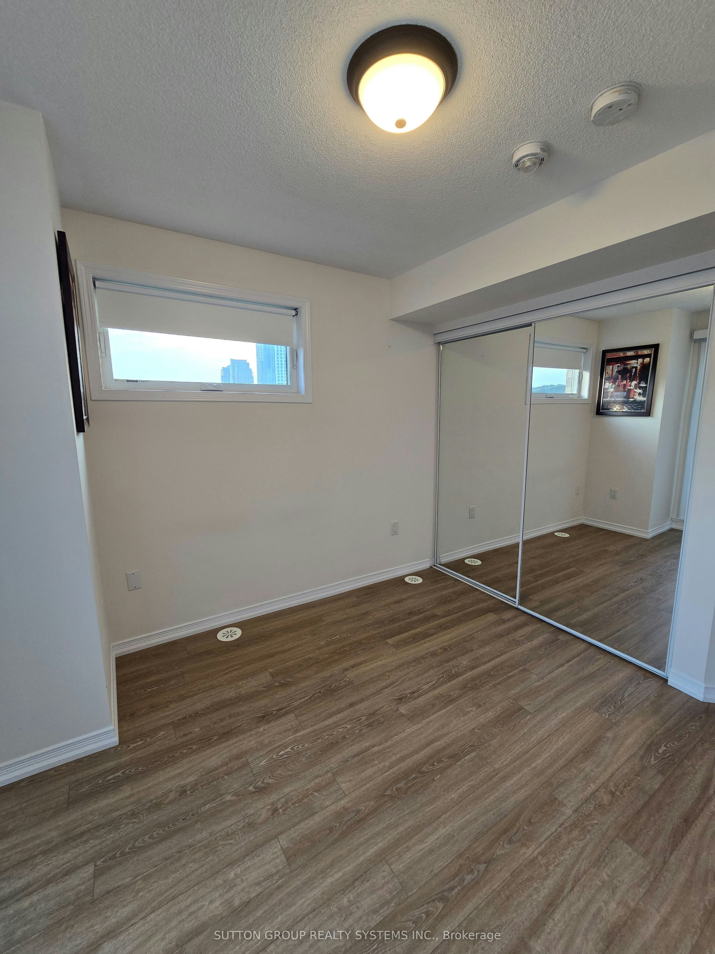 126-34 Fieldway Road, Toronto, ON, M8Z 0E3 - 12