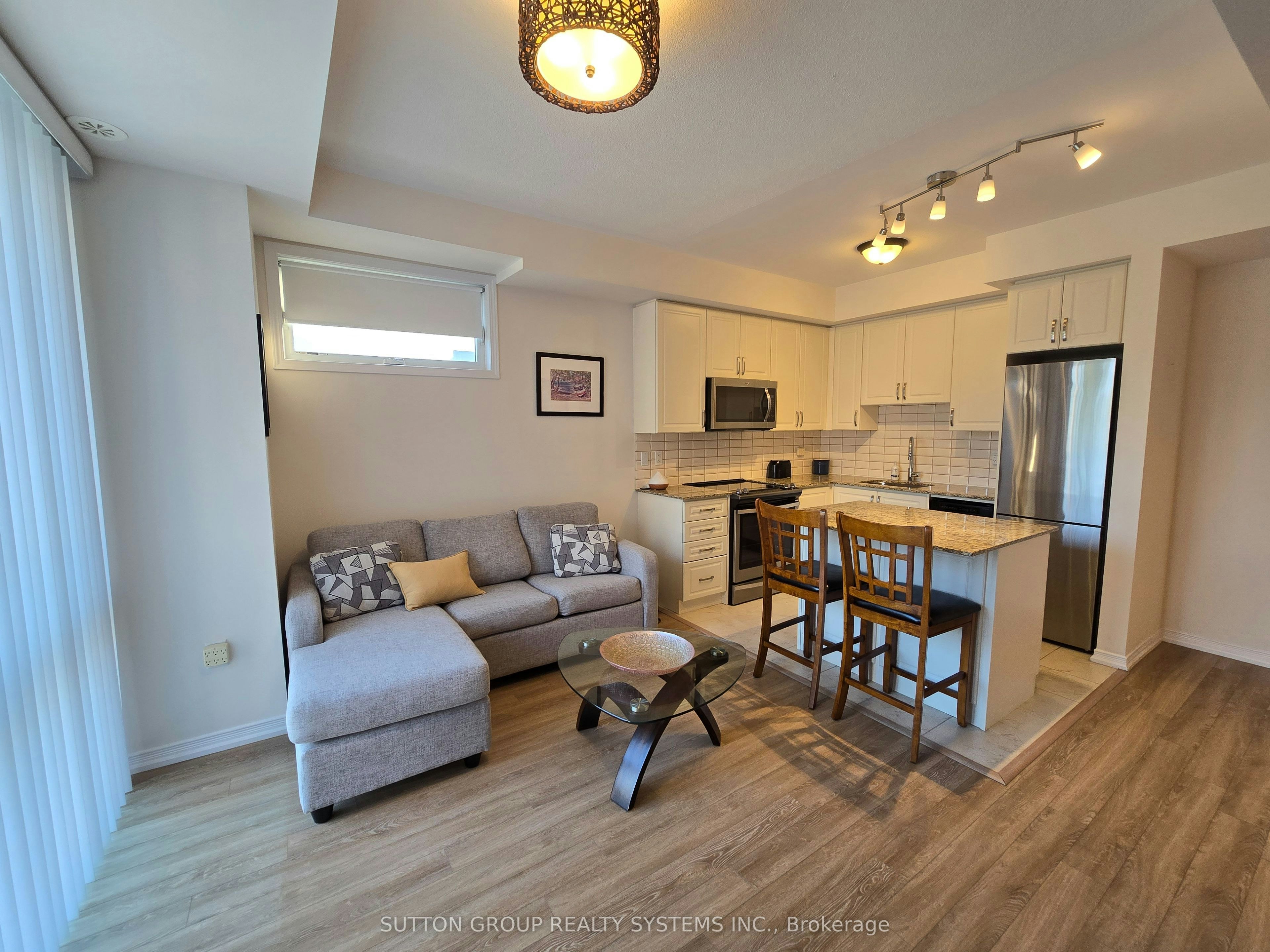126-34 Fieldway Road, Toronto, ON, M8Z 0E3 - 6