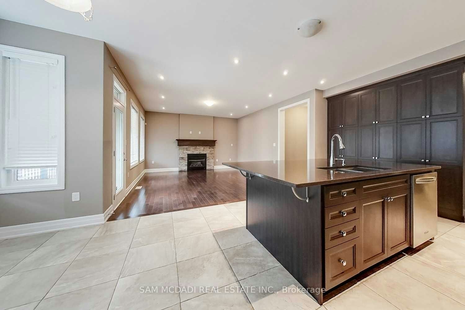 Upper-190 Culp Trail, Oakville, ON, L6M 0W2 - 9