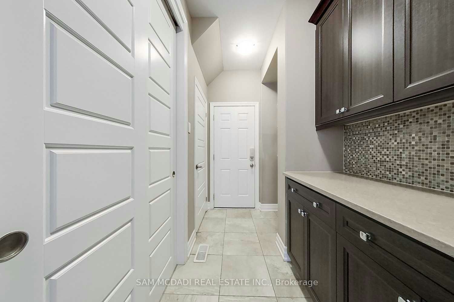 Upper-190 Culp Trail, Oakville, ON, L6M 0W2 - 11