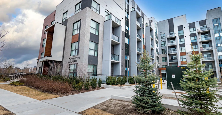 409-50 Kaitting Trail, Oakville, ON, L6M 5N3