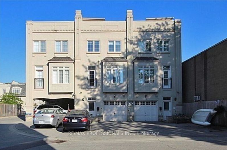 3-2351 Lakeshore Road W, Oakville, ON, L6L 1H4