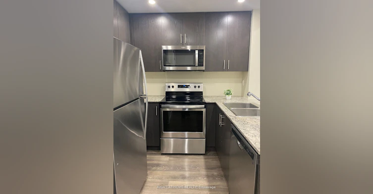 24-85 Eastwood Park Gardens, Toronto, ON, M8W 0B2 - 3