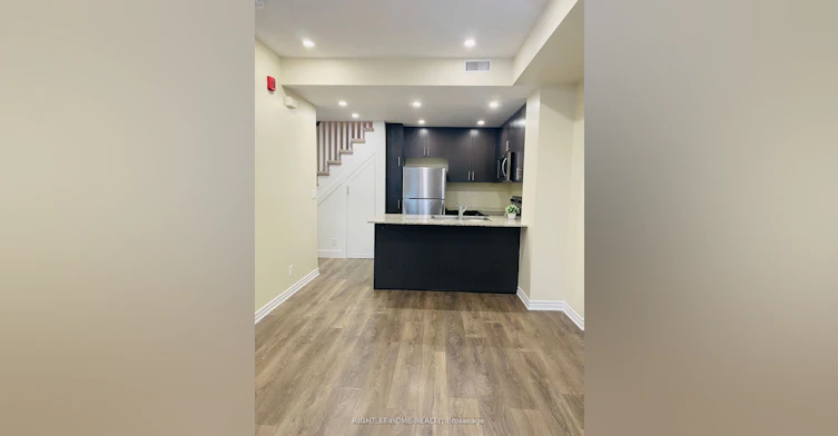 24-85 Eastwood Park Gardens, Toronto, ON, M8W 0B2 - 2