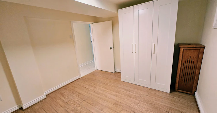 Basement-20 Edna Avenue, Toronto, ON, M6P 1B8 - 2