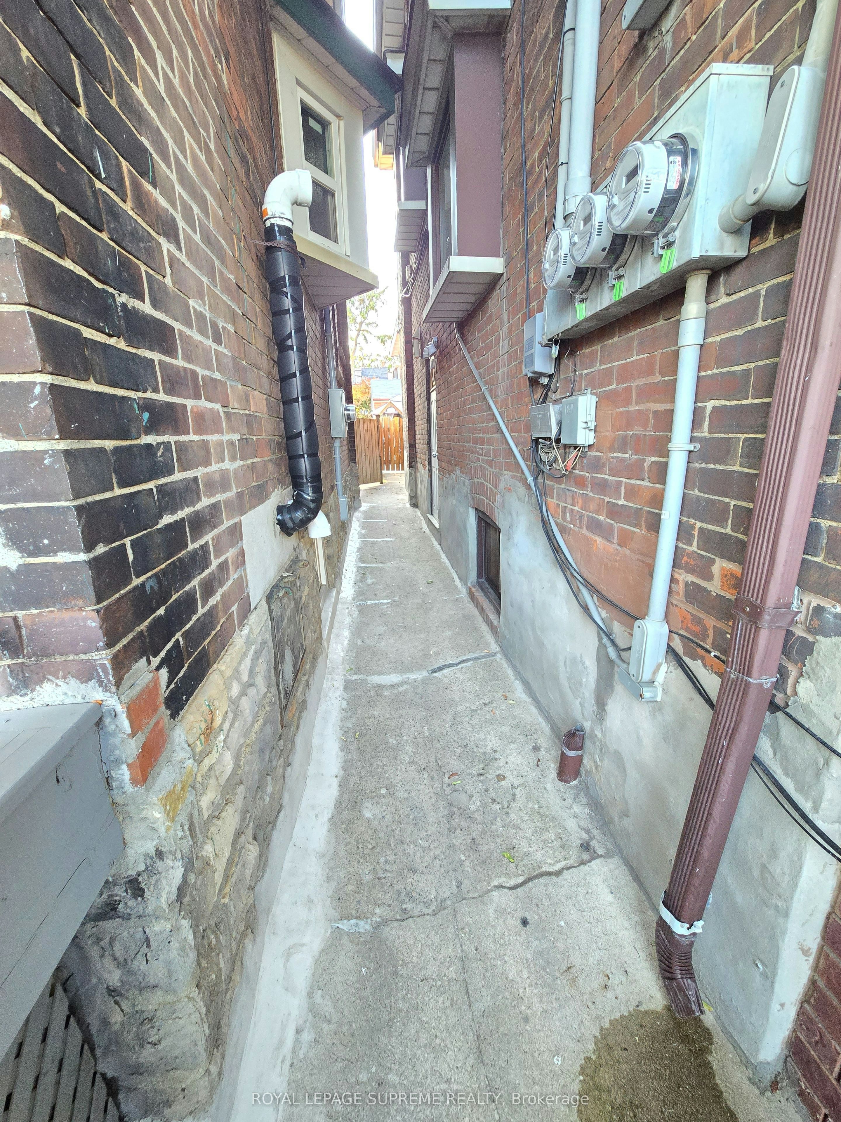 Basement-20 Edna Avenue, Toronto, ON, M6P 1B8 - 28