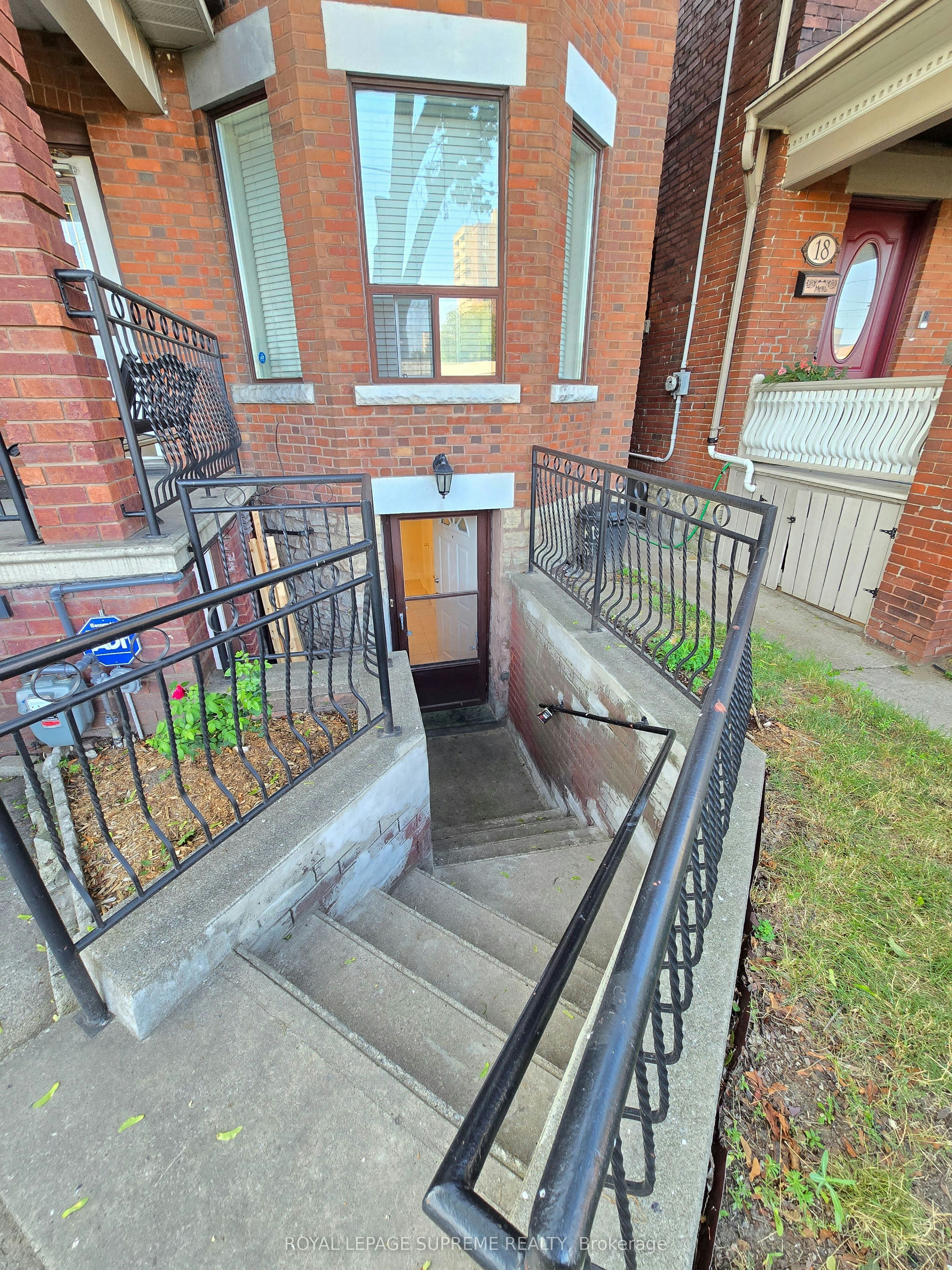 Basement-20 Edna Avenue, Toronto, ON, M6P 1B8 - 27