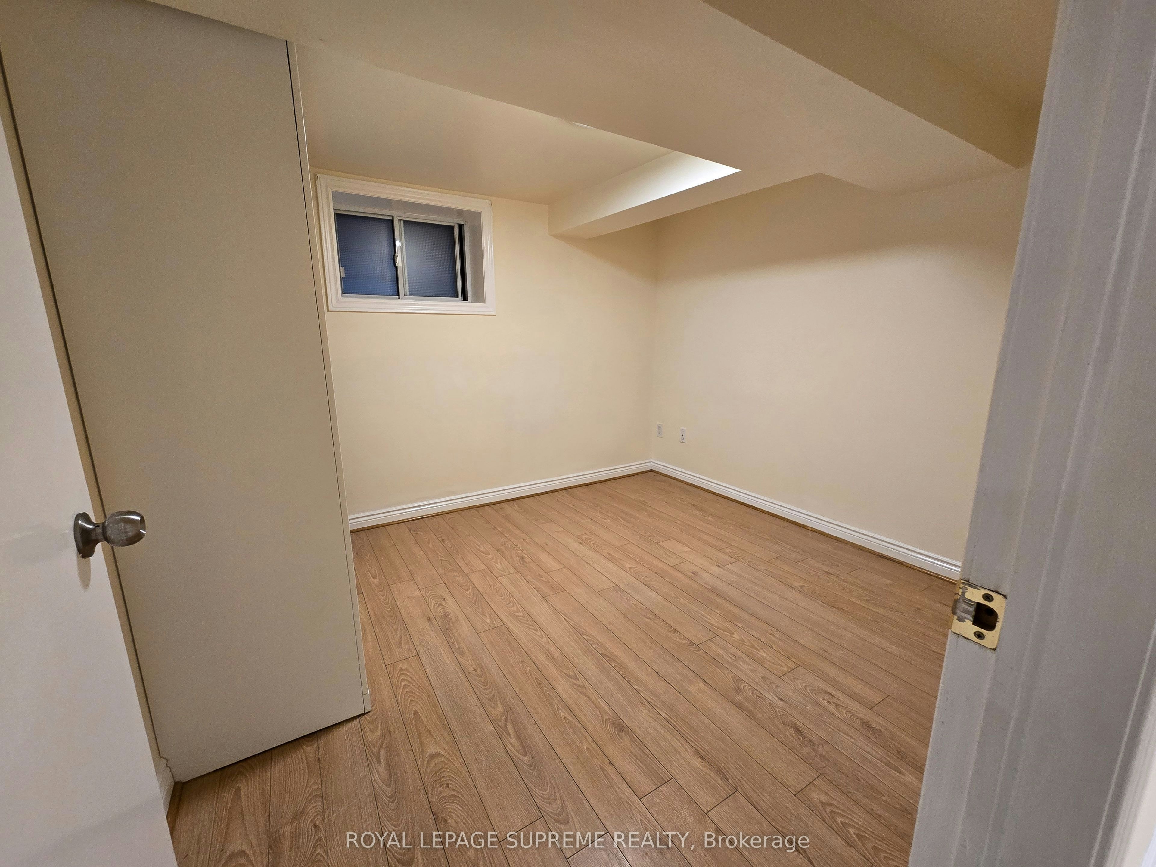 Basement-20 Edna Avenue, Toronto, ON, M6P 1B8 - 4