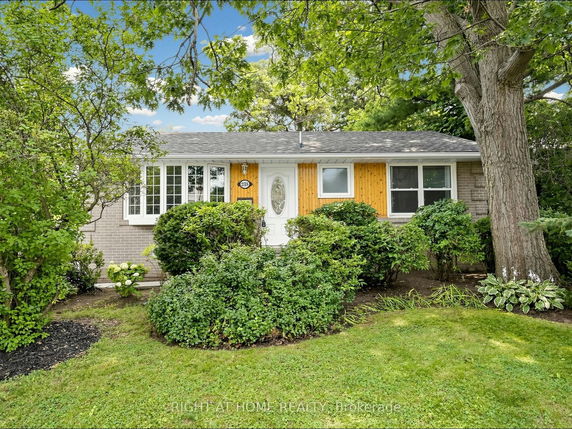 238 Troy Street, Mississauga, ON, L5G 1S7