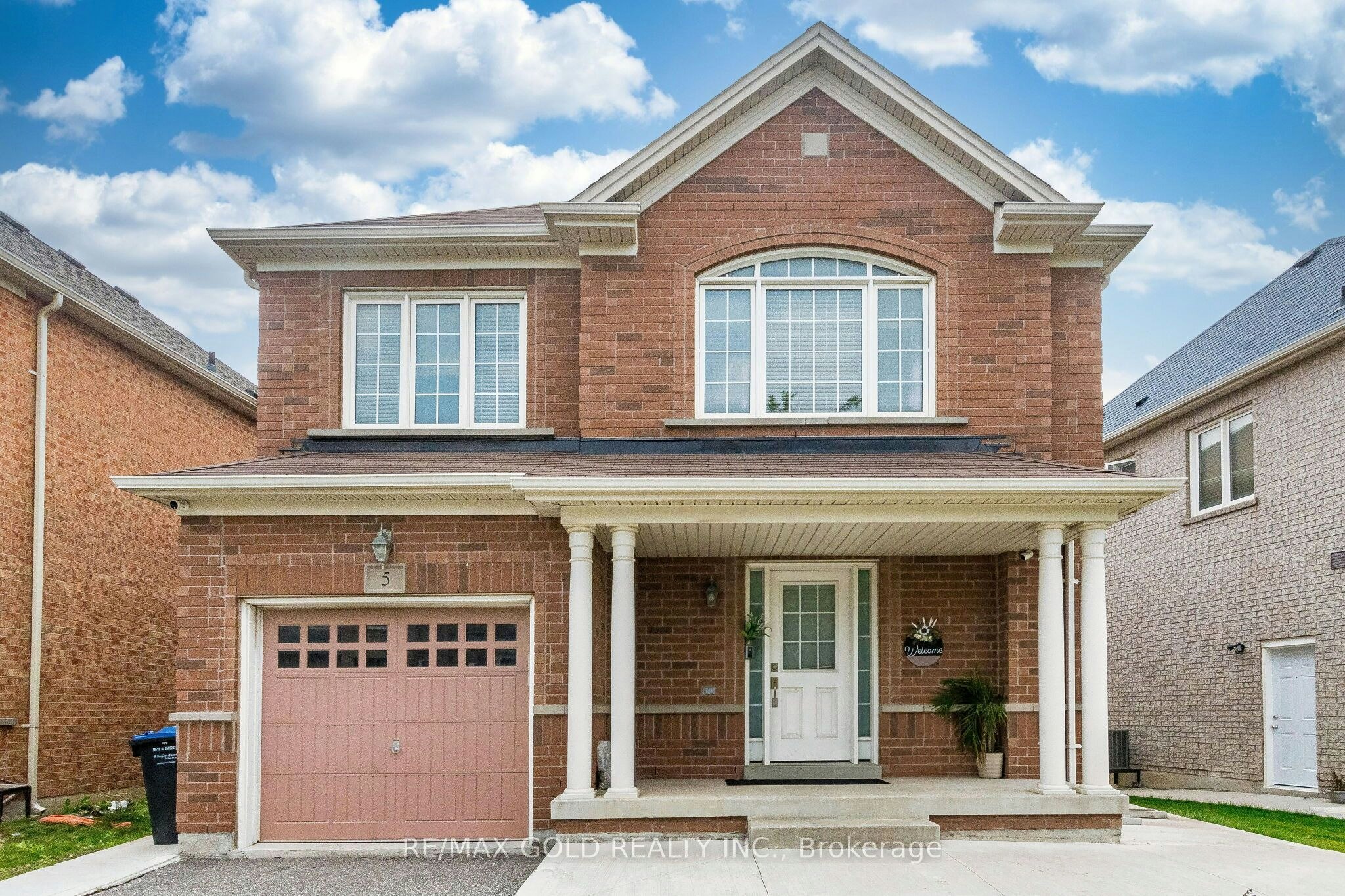 5 Denali Crescent, Brampton, ON, L6P 3P6