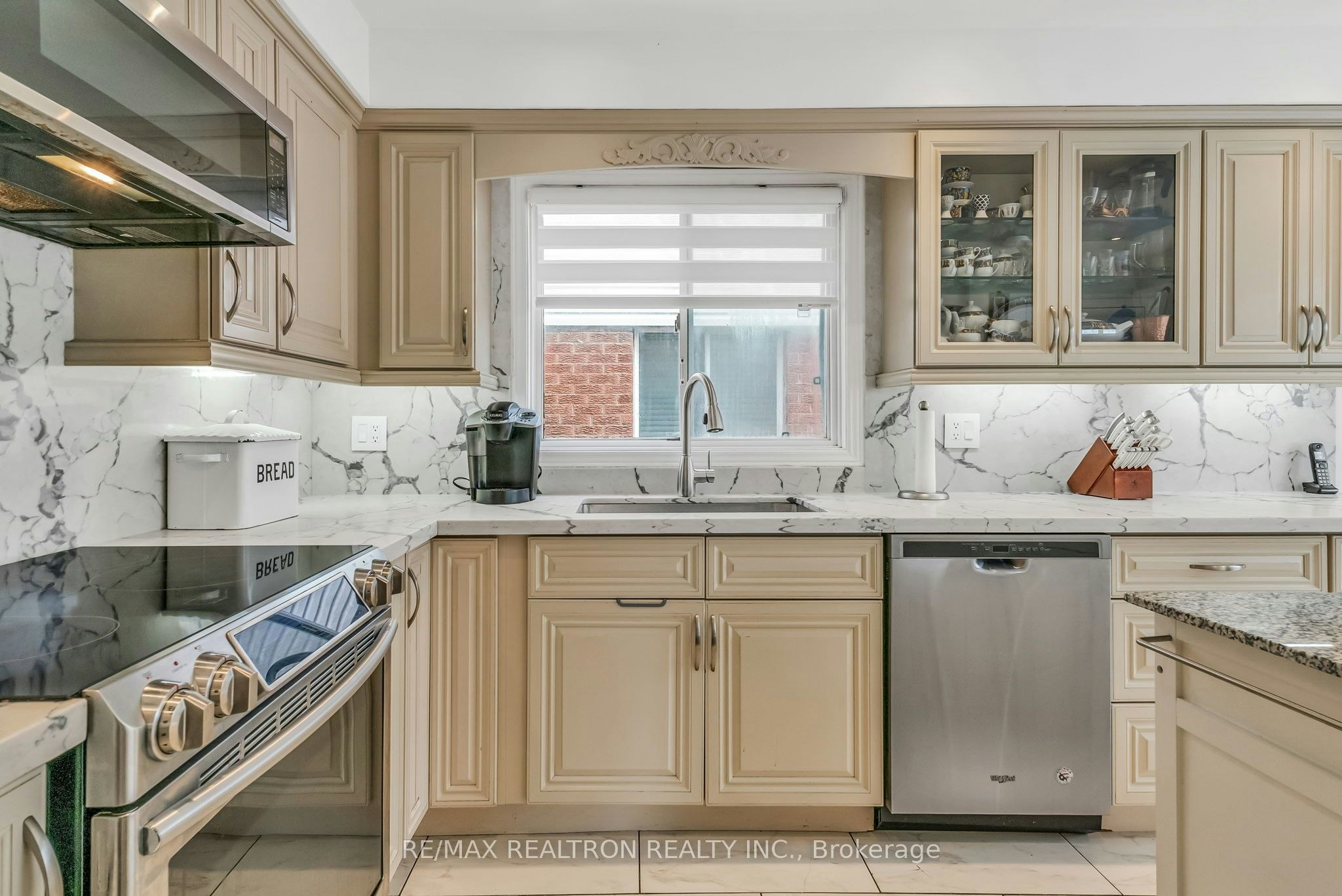 89 Beaconsfield Avenue, Brampton, ON, L6Y 4R6 - 13