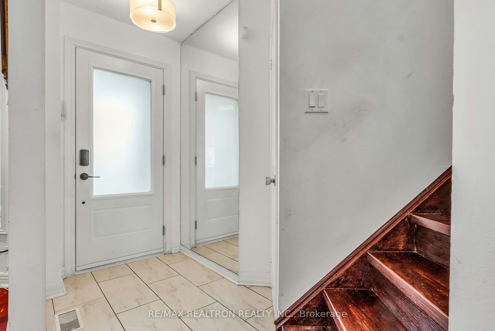 89 Beaconsfield Avenue, Brampton, ON, L6Y 4R6 - 4