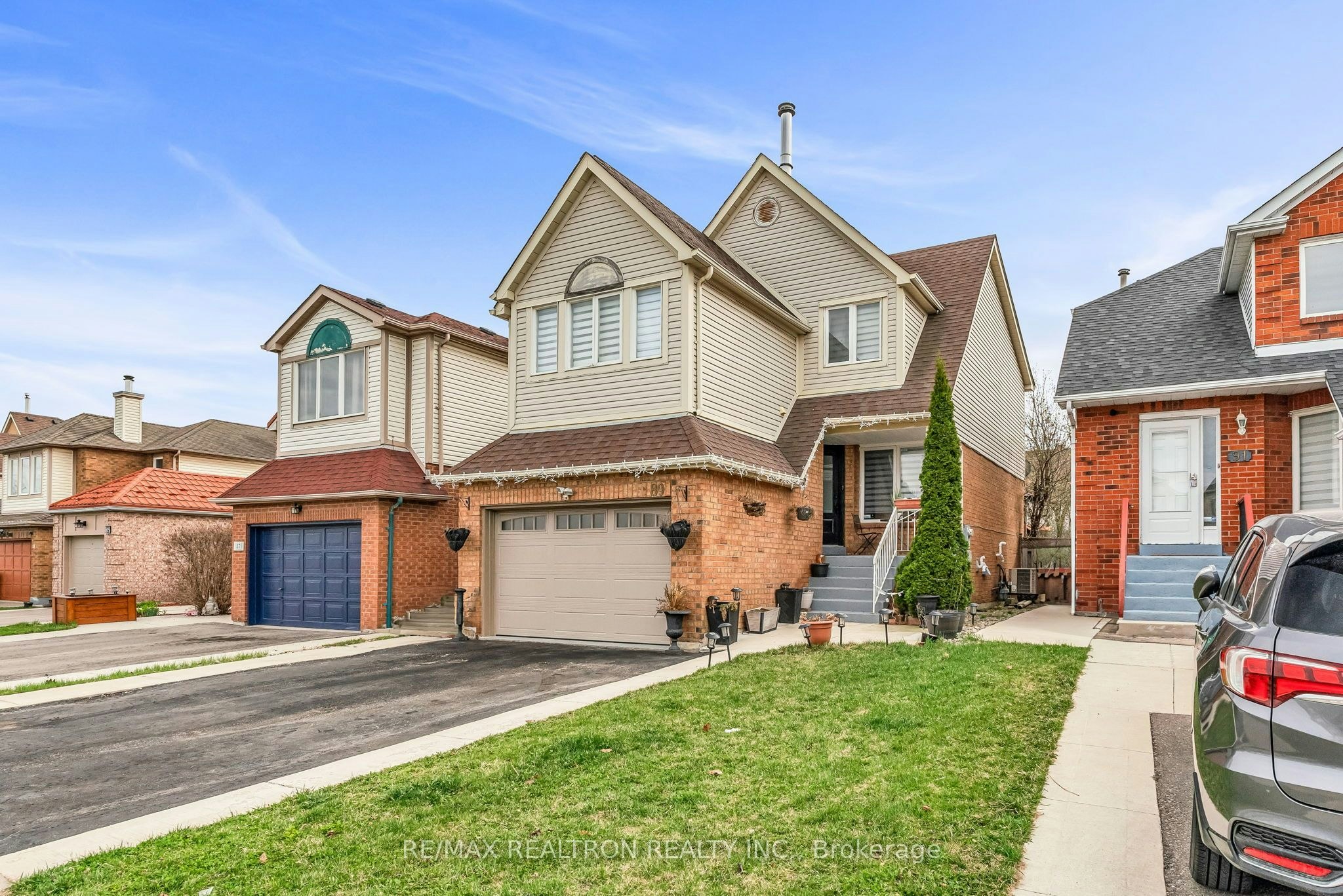 89 Beaconsfield Avenue, Brampton, ON, L6Y 4R6 - 2