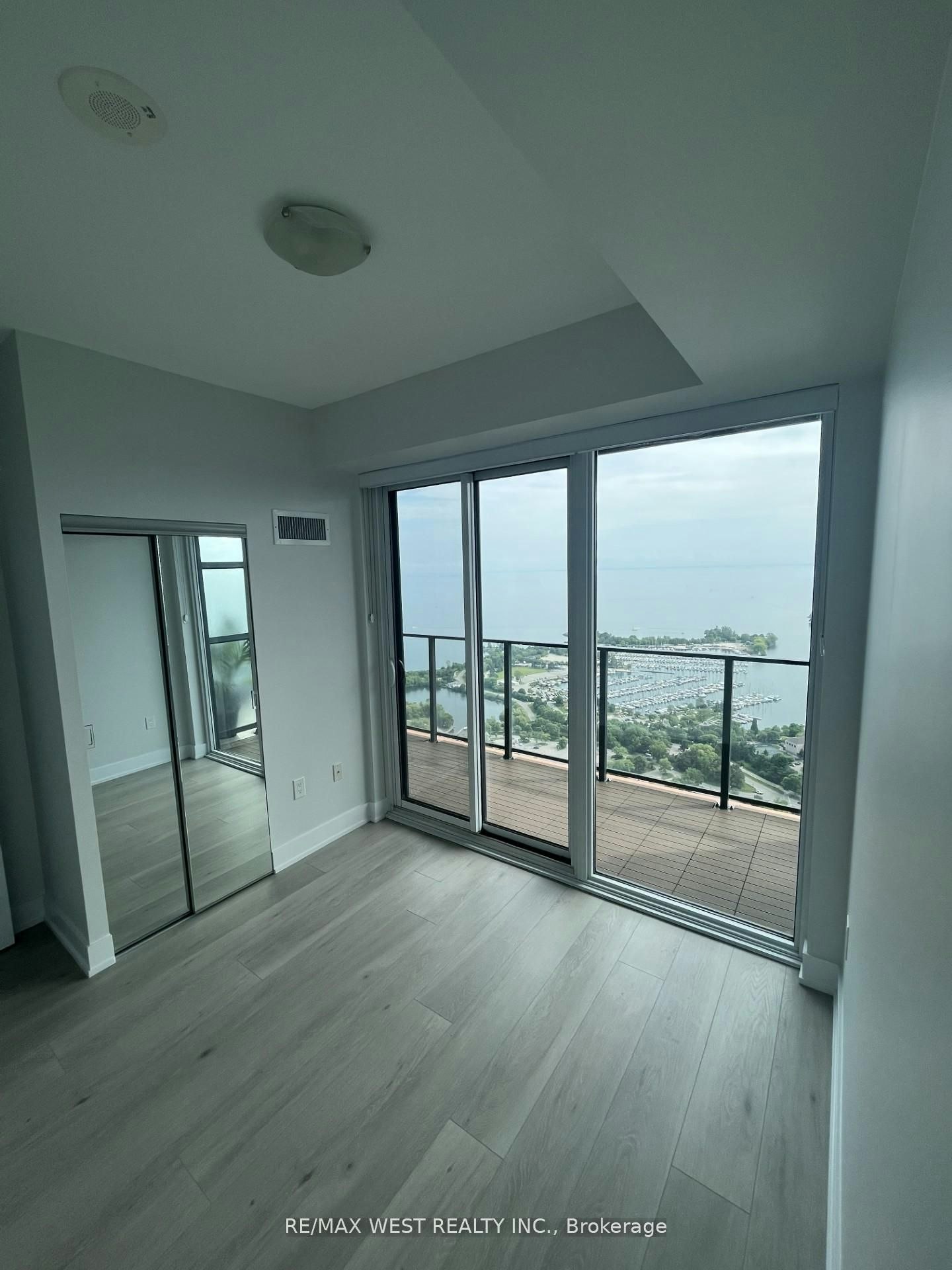 4910-30 Shore Breeze Drive, Toronto, ON, M8V 0J1 - 10