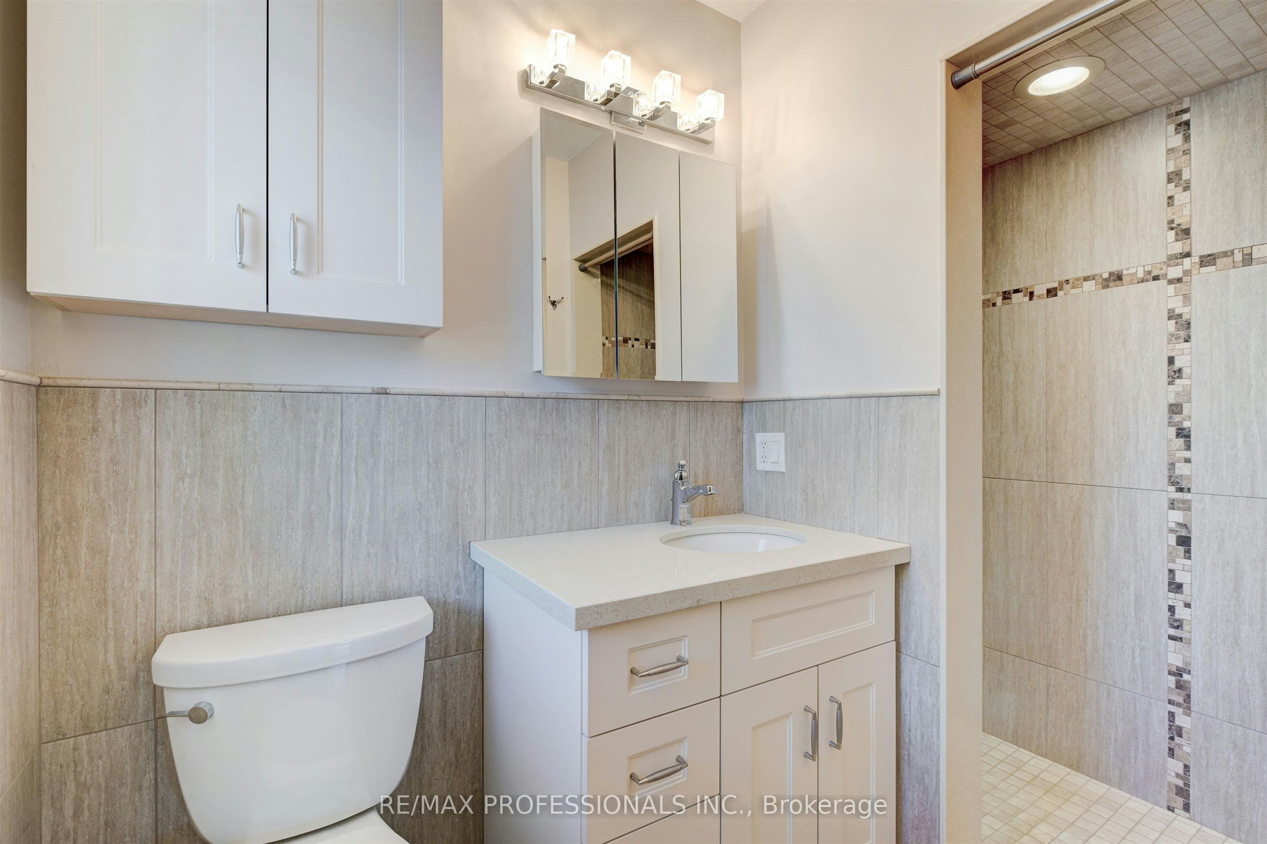 64 Ravensbourne Crescent, Toronto, ON, M9A 2A8 - 15