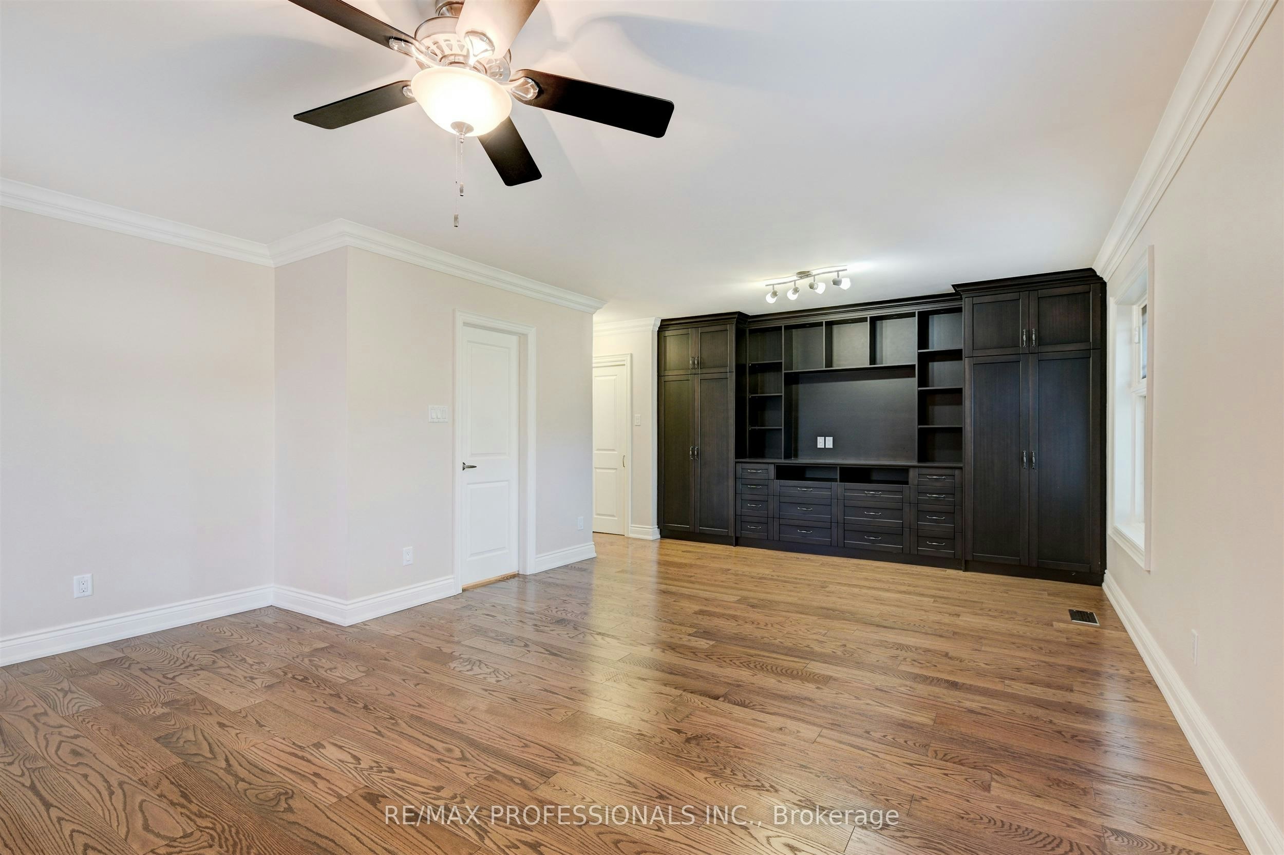 64 Ravensbourne Crescent, Toronto, ON, M9A 2A8 - 14