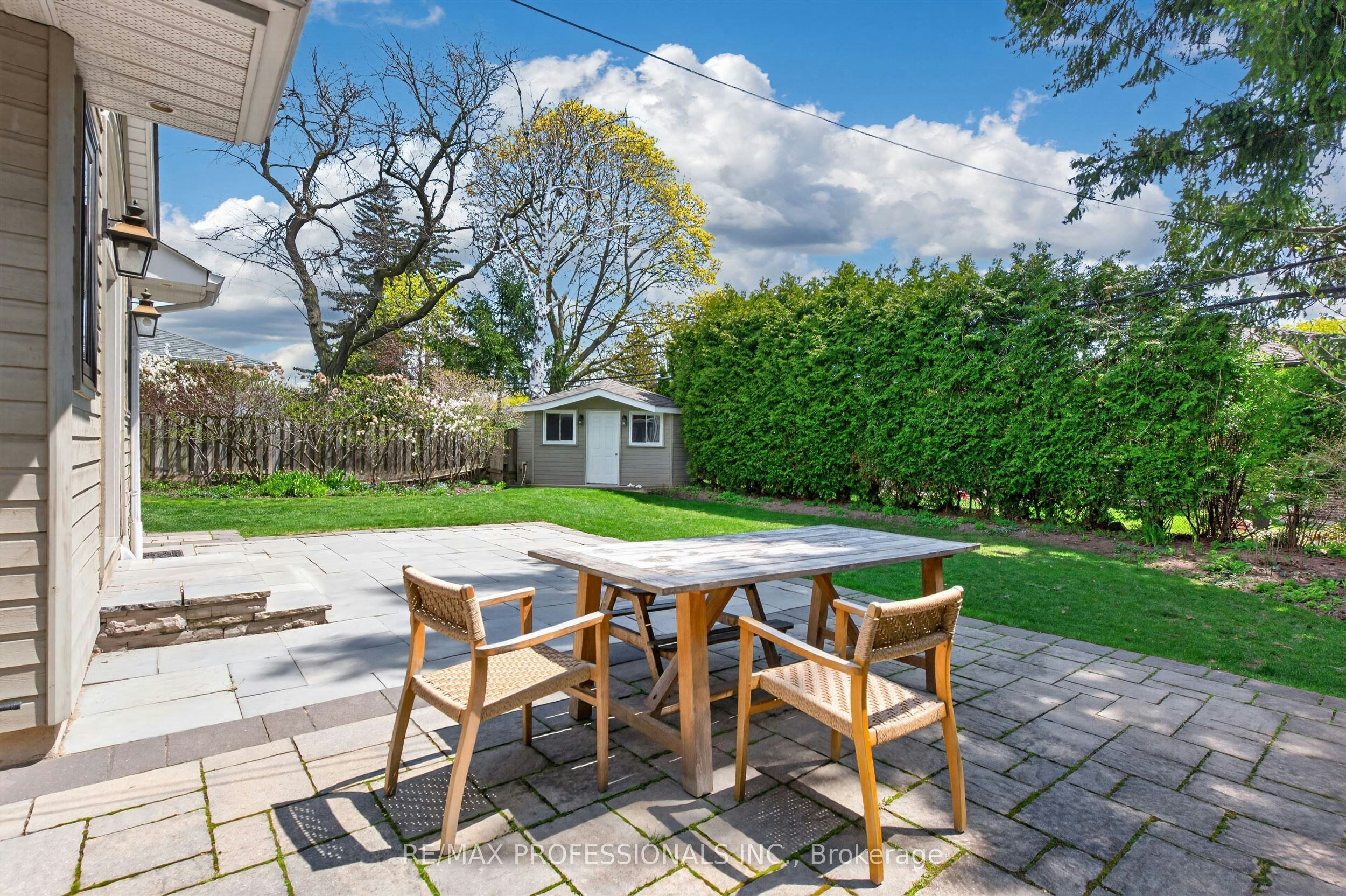 64 Ravensbourne Crescent, Toronto, ON, M9A 2A8 - 24
