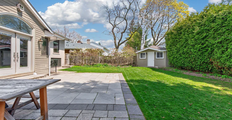 64 Ravensbourne Crescent, Toronto, ON, M9A 2A8 - 25