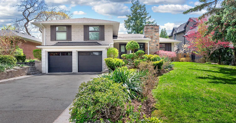 64 Ravensbourne Crescent, Toronto, ON, M9A 2A8