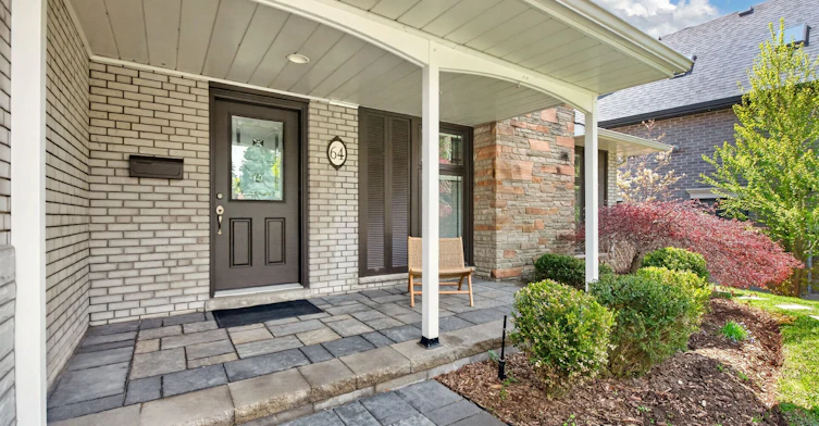 64 Ravensbourne Crescent, Toronto, ON, M9A 2A8 - 4