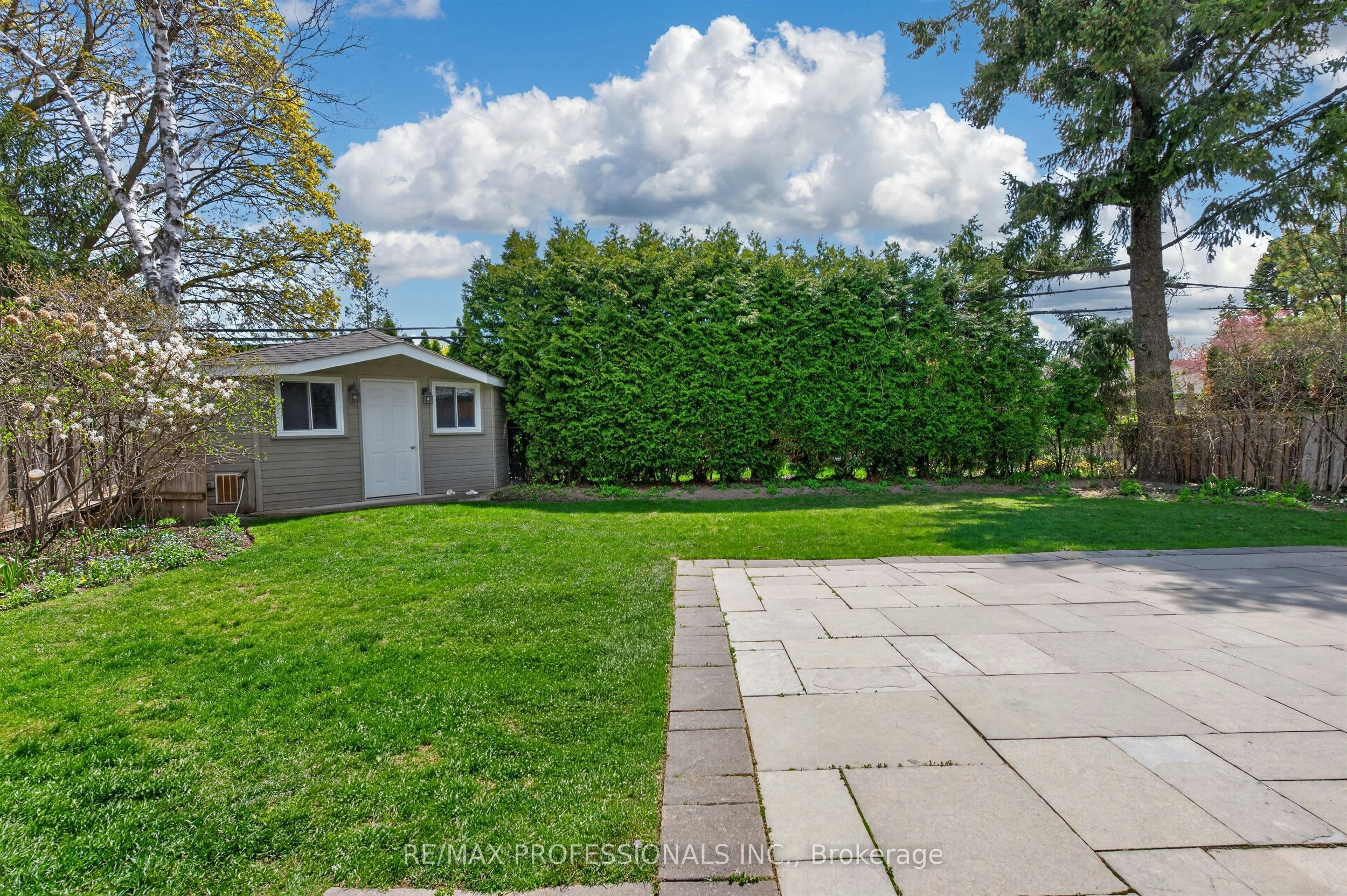 64 Ravensbourne Crescent, Toronto, ON, M9A 2A8 - 23