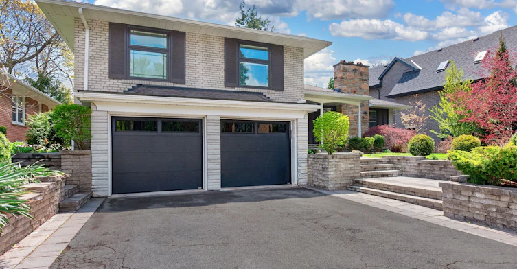 64 Ravensbourne Crescent, Toronto, ON, M9A 2A8 - 2