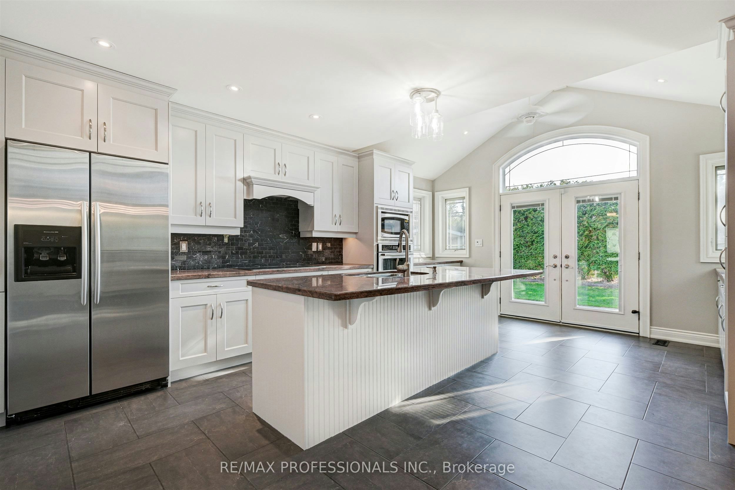 64 Ravensbourne Crescent, Toronto, ON, M9A 2A8 - 8