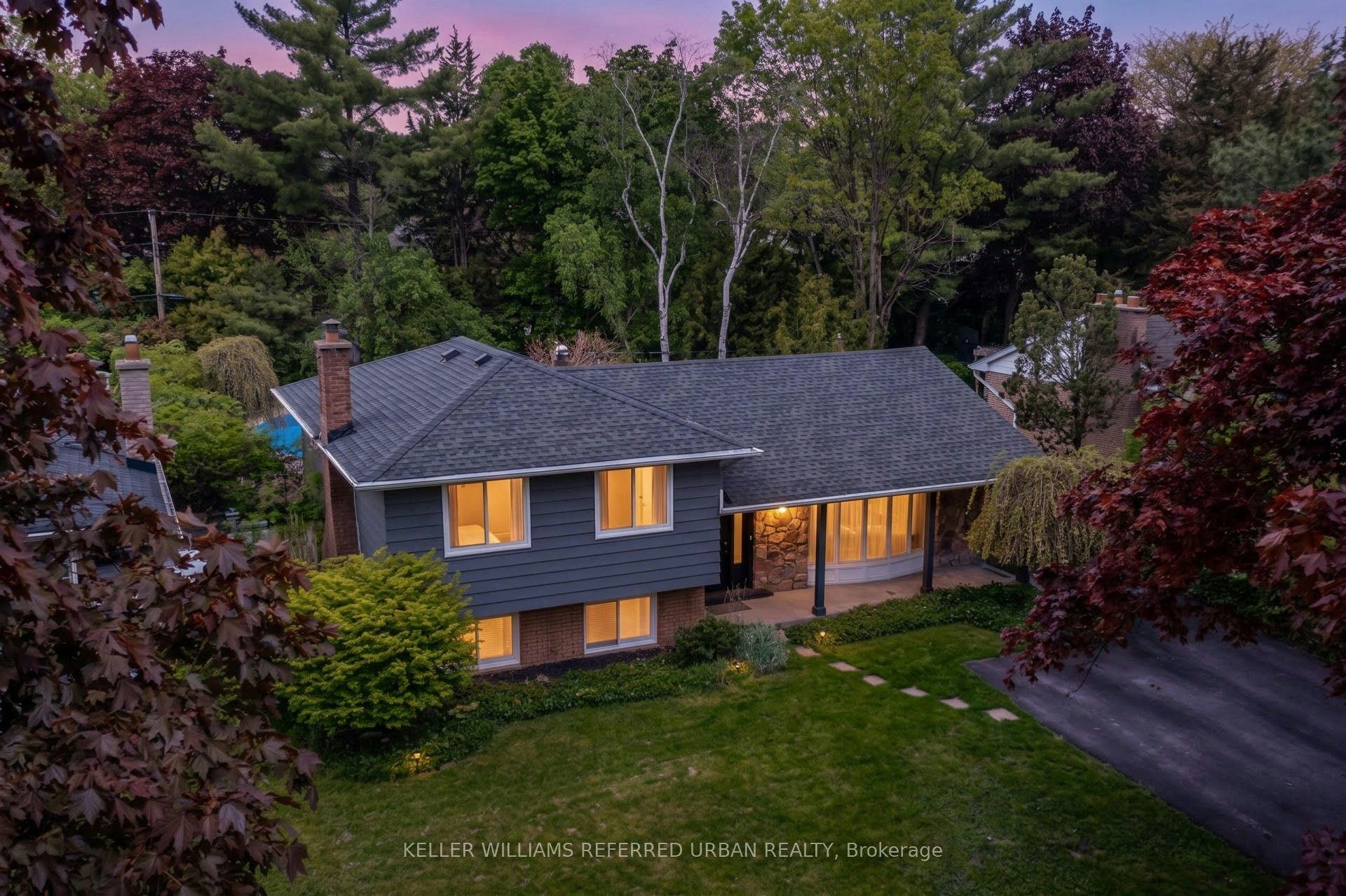 5171 Mulberry Drive, Burlington, ON, L7L 3P5