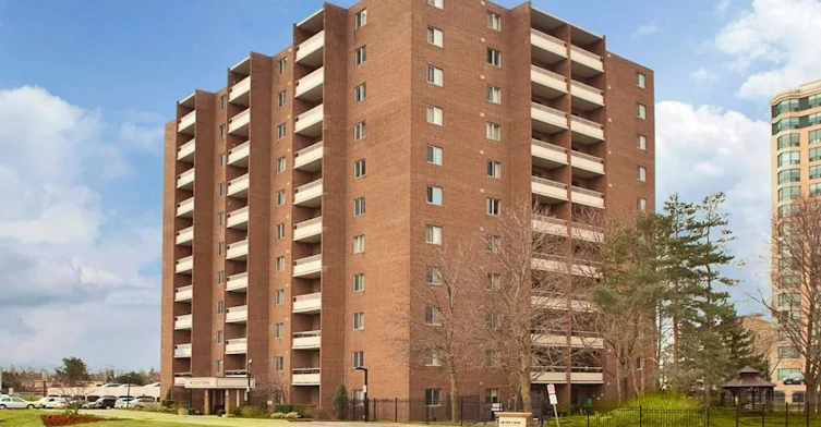 105-82 Millside Drive, Milton, ON, L9T 4A1