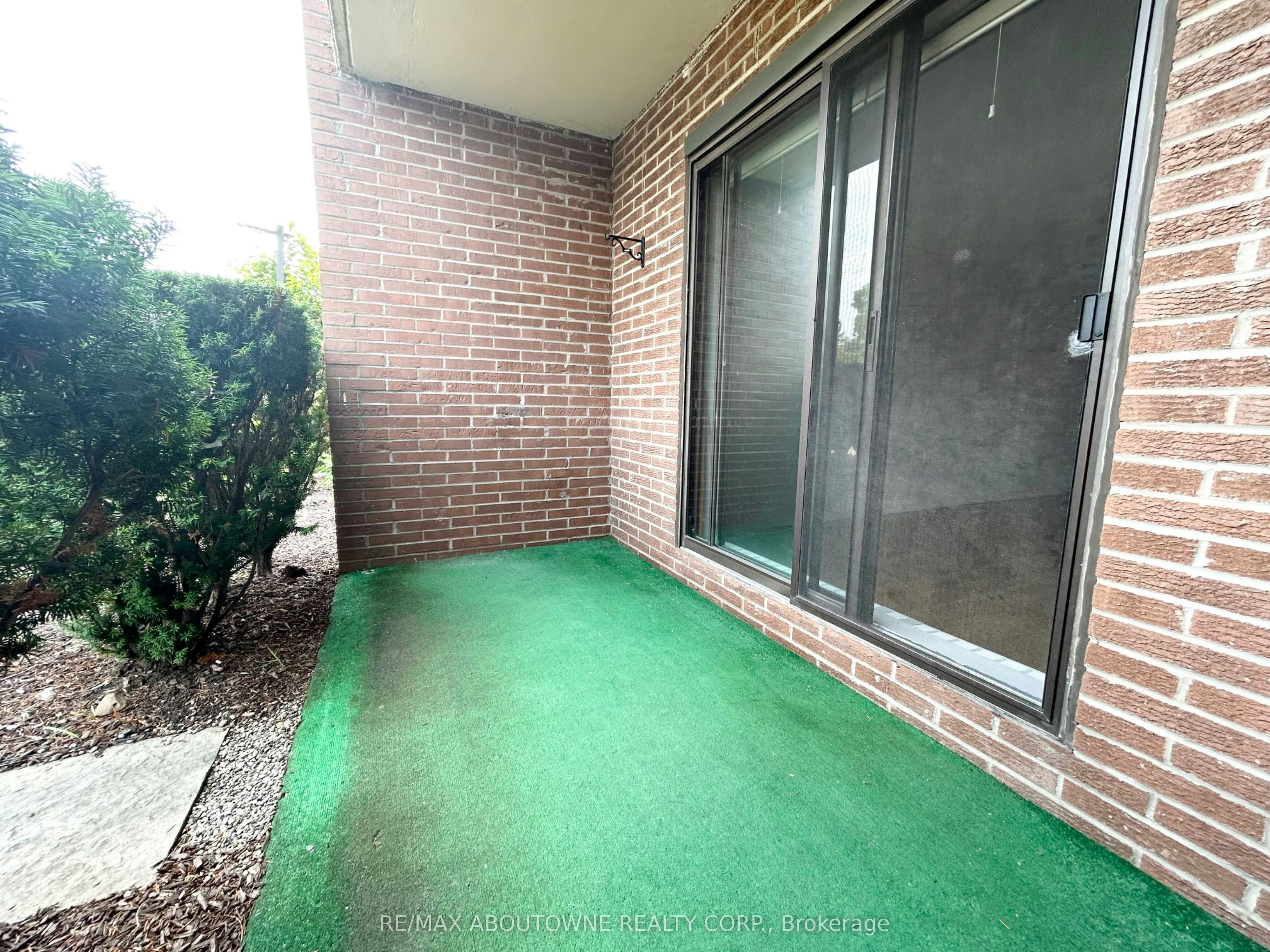 105-82 Millside Drive, Milton, ON, L9T 4A1 - 16
