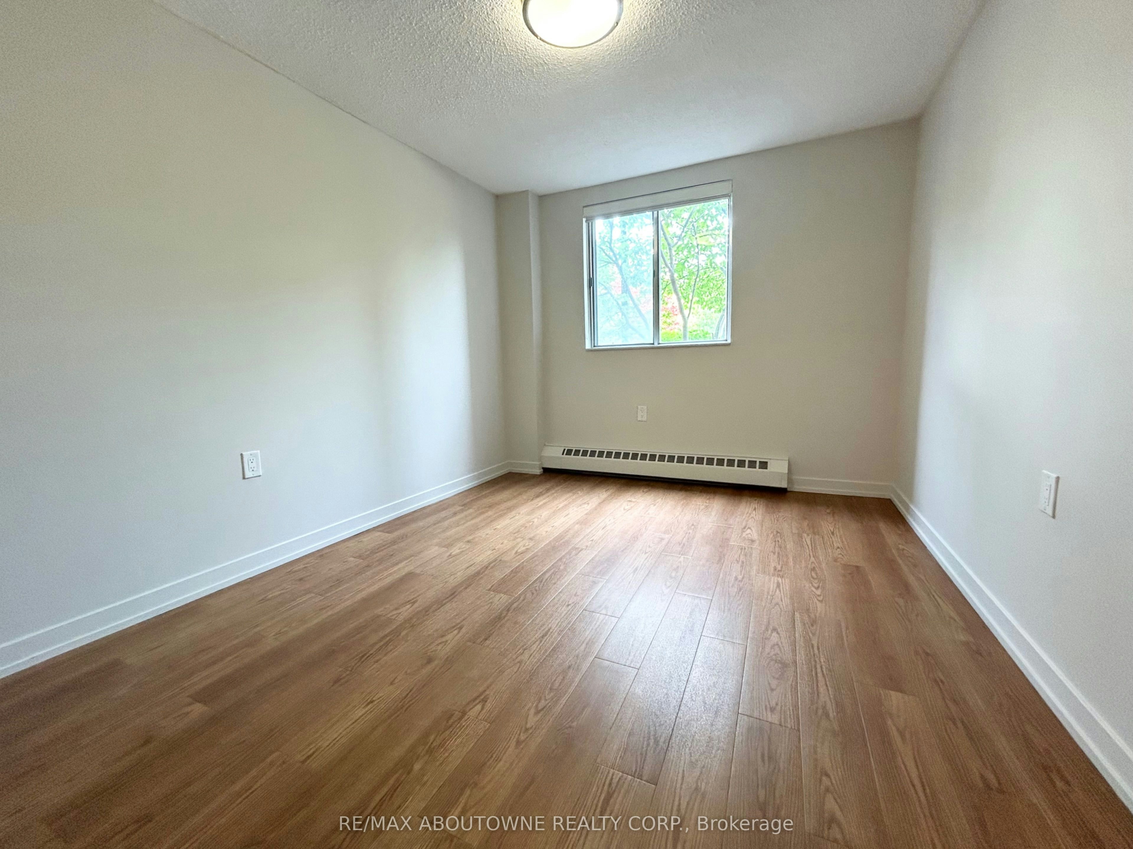 105-82 Millside Drive, Milton, ON, L9T 4A1 - 13