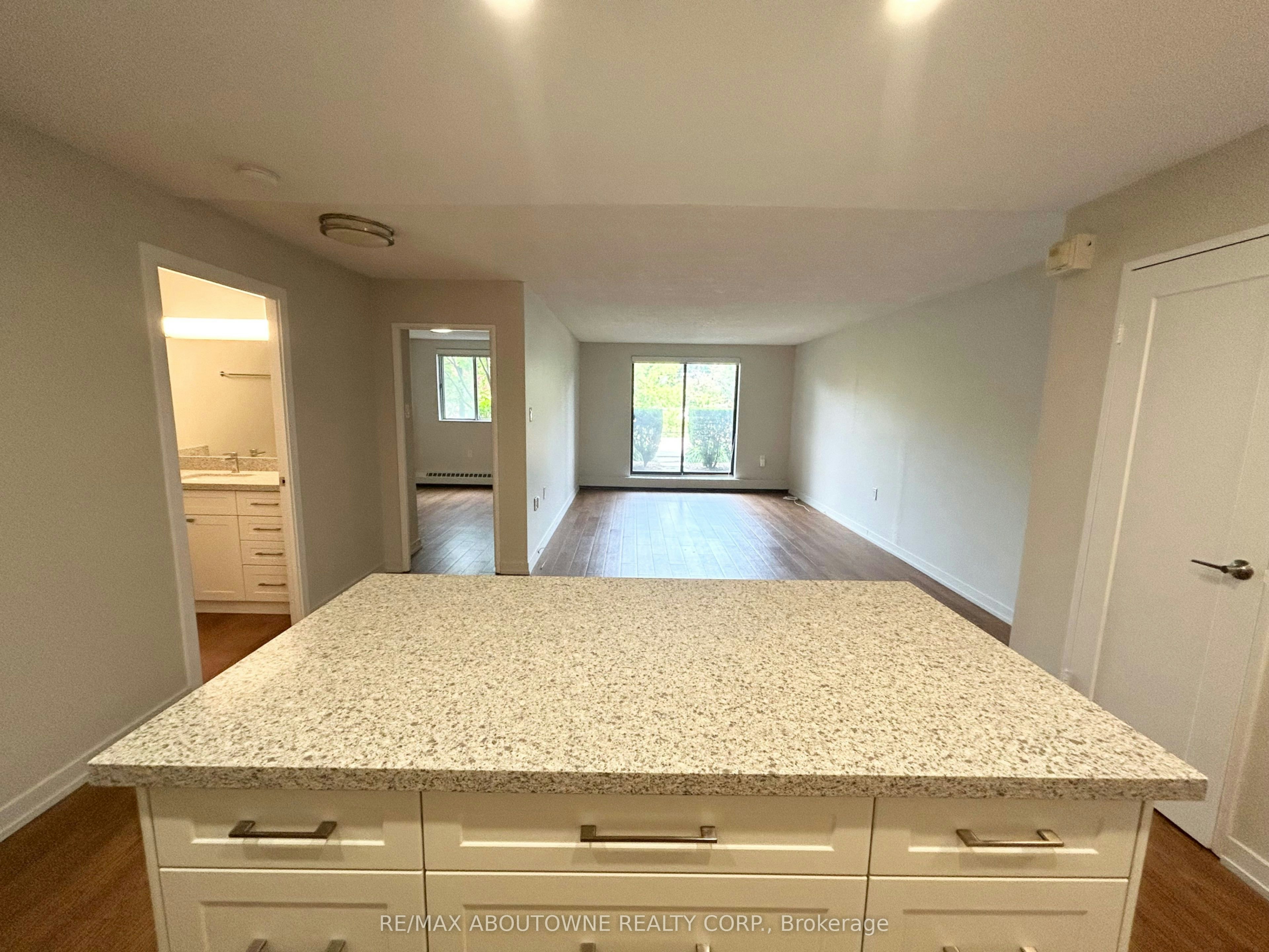 105-82 Millside Drive, Milton, ON, L9T 4A1 - 10