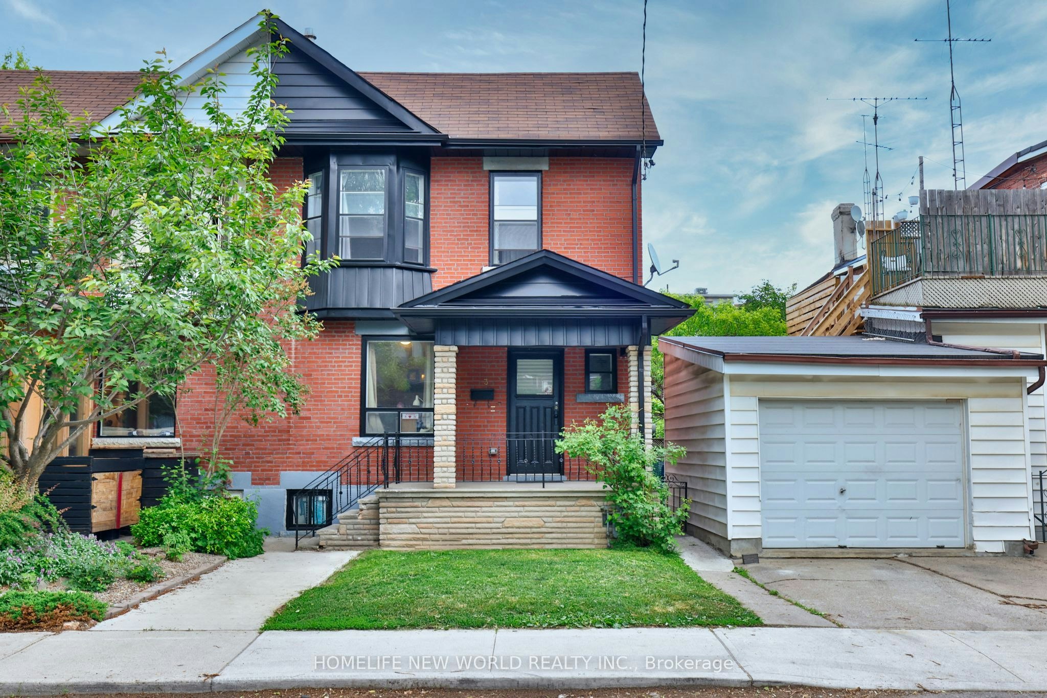 Lower-3 Roblocke Avenue, Toronto, ON, M6G 3R6 - 8