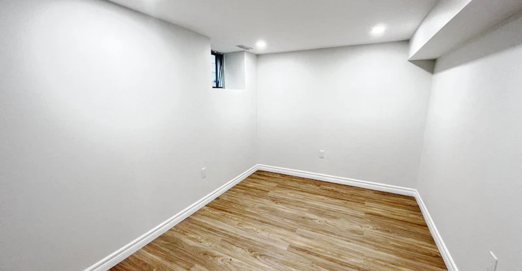Lower-3 Roblocke Avenue, Toronto, ON, M6G 3R6 - 3