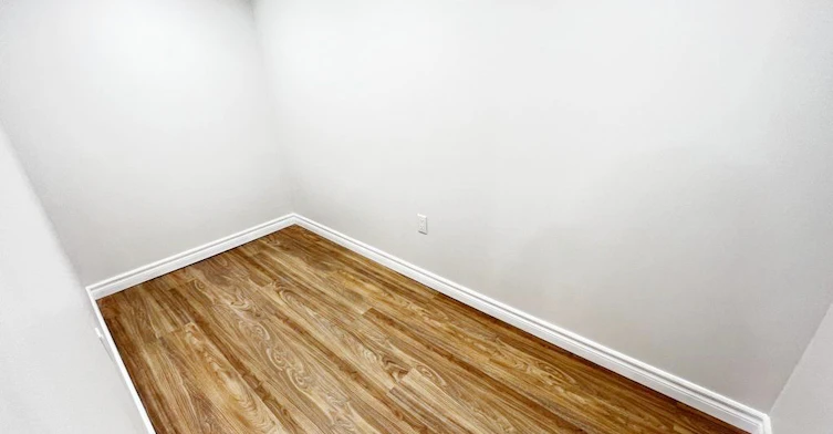 Lower-3 Roblocke Avenue, Toronto, ON, M6G 3R6 - 5