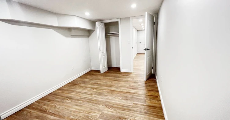 Lower-3 Roblocke Avenue, Toronto, ON, M6G 3R6 - 4